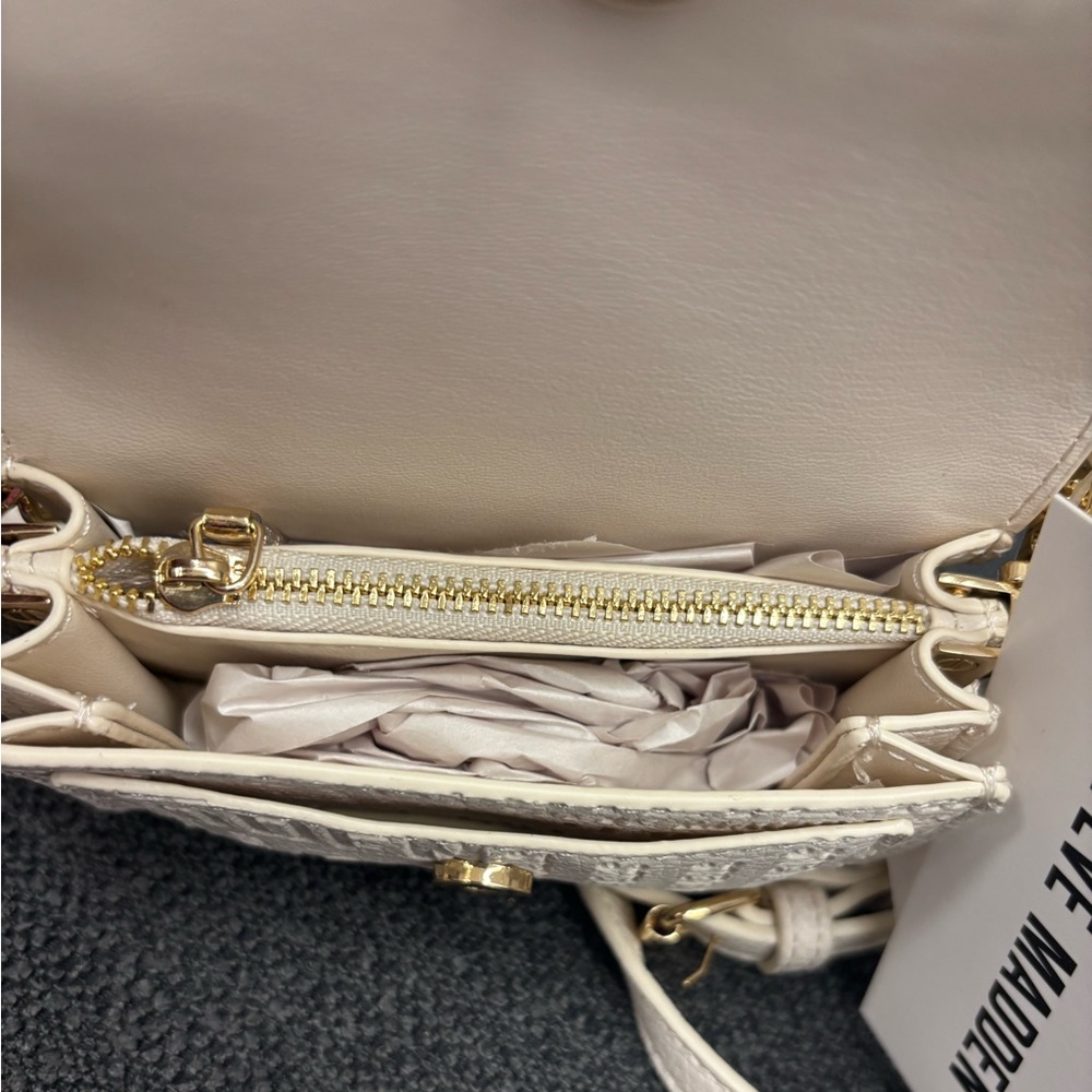 Steve Madden Vanilla Mini Crossbody with Gold Heart & Star Charm - Picture 8 of 14